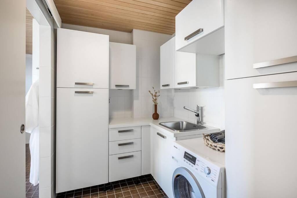 Spacious Home With Four Terrace, Sauna, Sea View Helsingfors Eksteriør bilde
